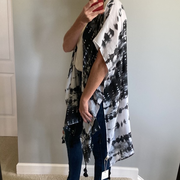 Tie Dye Print Boho Kimono - Picture 7 of 9